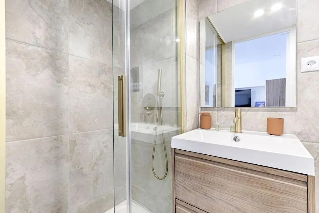 Chapelle Ordener Cosy Apartment Mezzanine 4P باريس